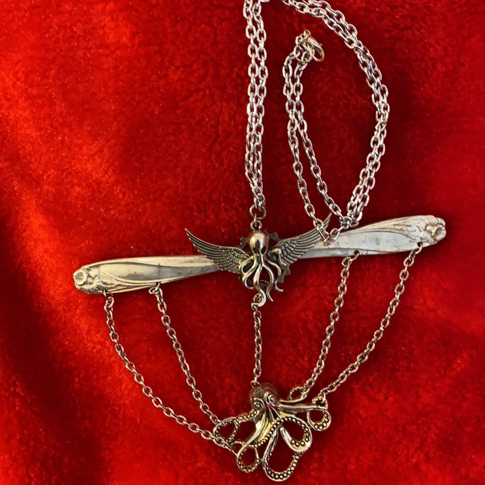 Handmade Necklace - Picture 4 of 6